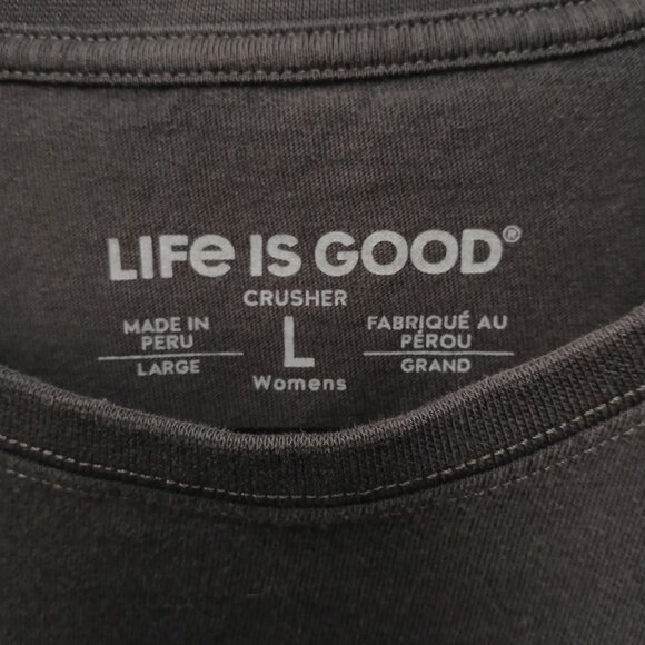 Life is Good Women's Ladybug Daisy Bunch Crusher Tee - Picture 5 of 5